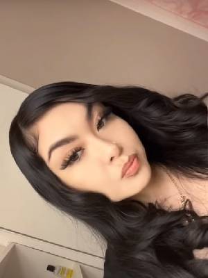 sweet asian girl next door type ✨